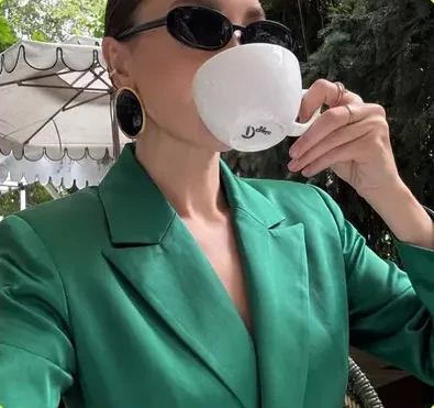 Coffee break in a green blazer